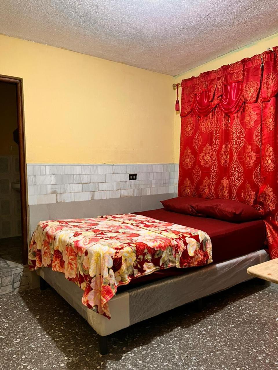 Hotel Canaan La Aurora Guatemala City ภายนอก รูปภาพ
